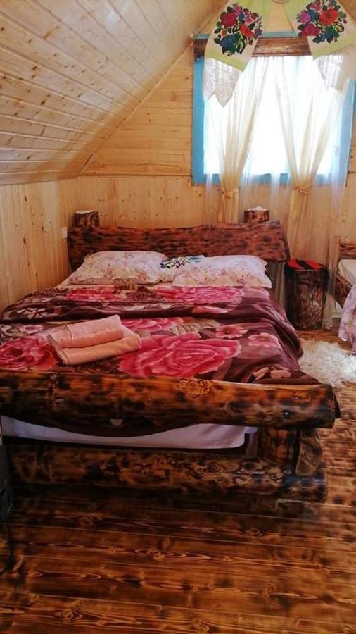 Complex Traditional Casuta Bunicilor-Breb Екстериор снимка