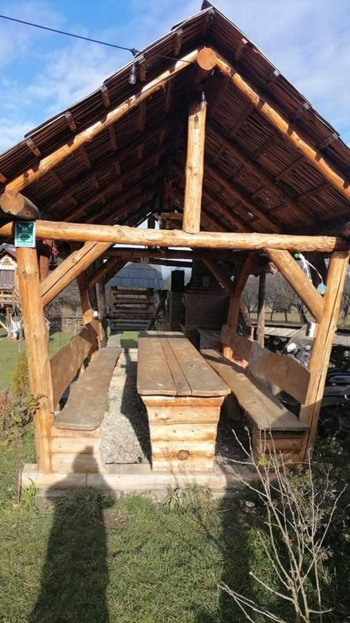 Complex Traditional Casuta Bunicilor-Breb Екстериор снимка