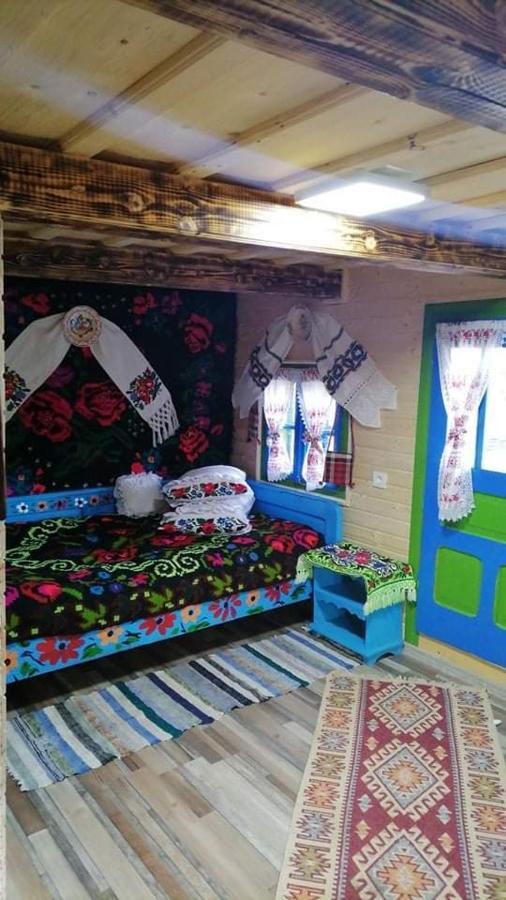 Complex Traditional Casuta Bunicilor-Breb Екстериор снимка