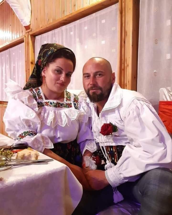 Complex Traditional Casuta Bunicilor-Breb Екстериор снимка