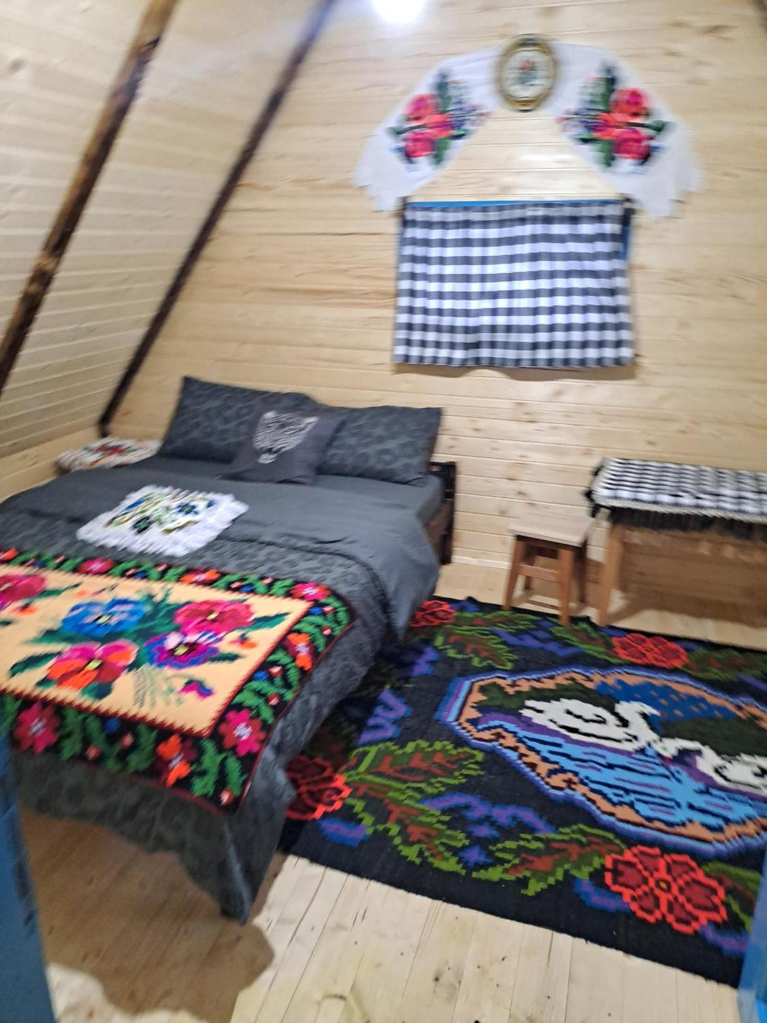 Complex Traditional Casuta Bunicilor-Breb Екстериор снимка