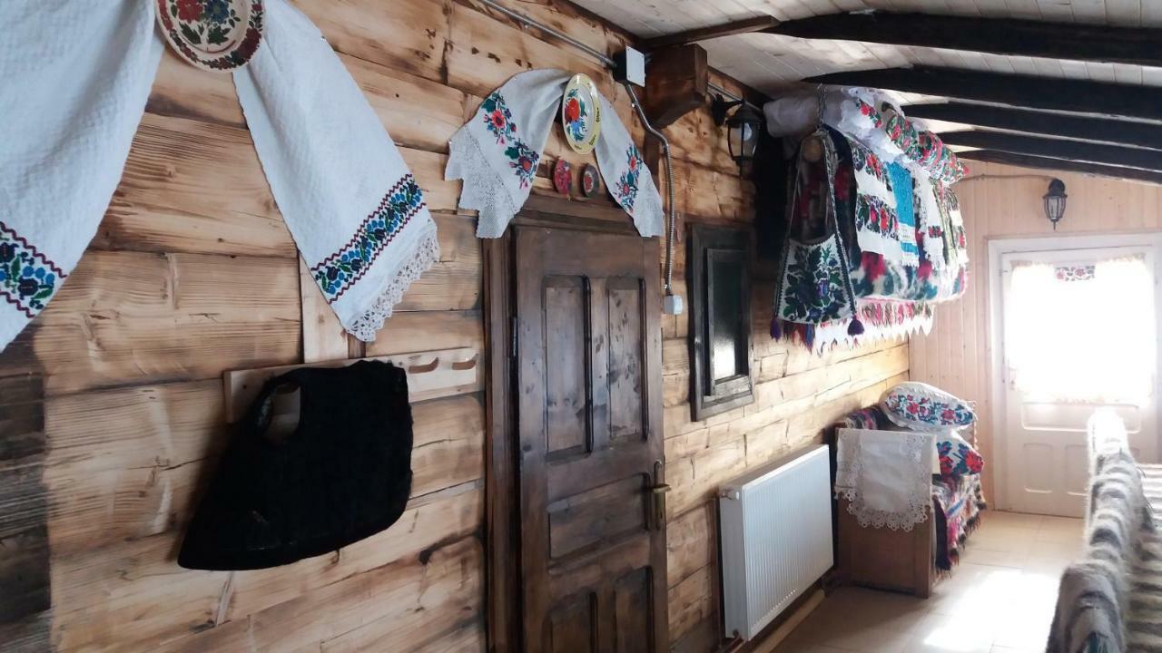 Complex Traditional Casuta Bunicilor-Breb Екстериор снимка